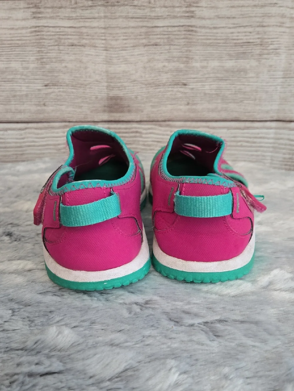 Keen Pink/Teal Water Shoes, Girls Size 5